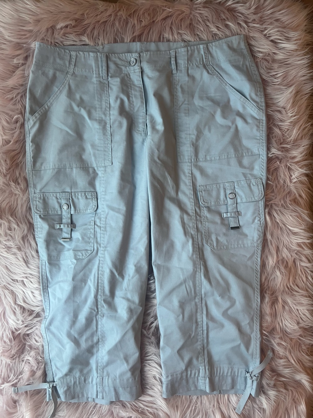 Alia Plus Size Women's Cargo Capris Y2K